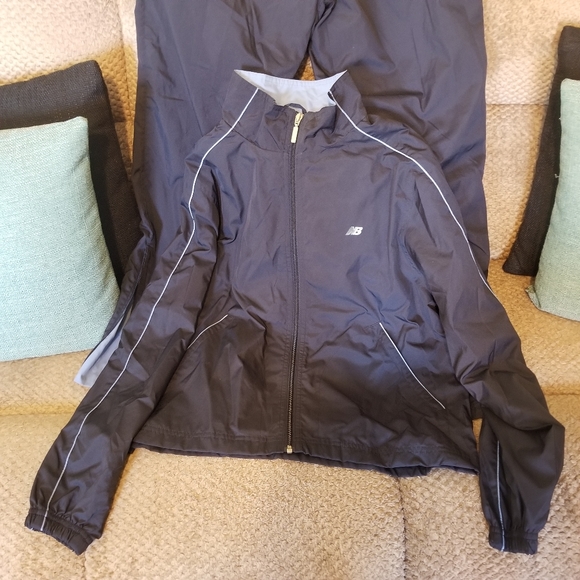 New Balance Women's Navy Blue/Lt. BlueTrim Tracksuit S/M - Picture 2 of 16